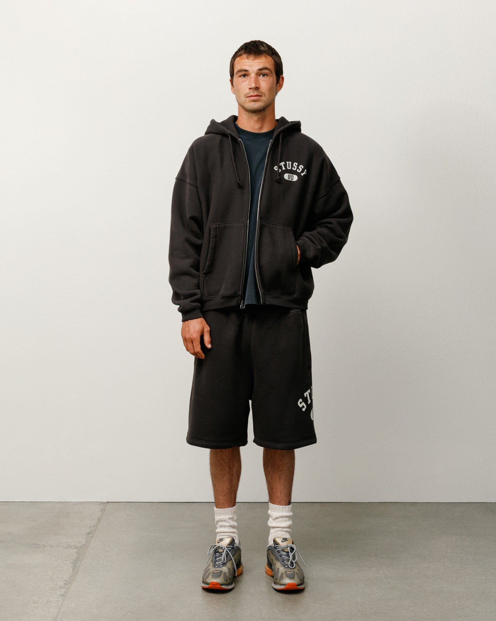 VARSITY FLEECE SHORT